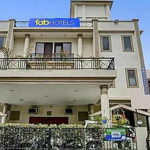 Fabhotel K H Bar And Rest Hotel