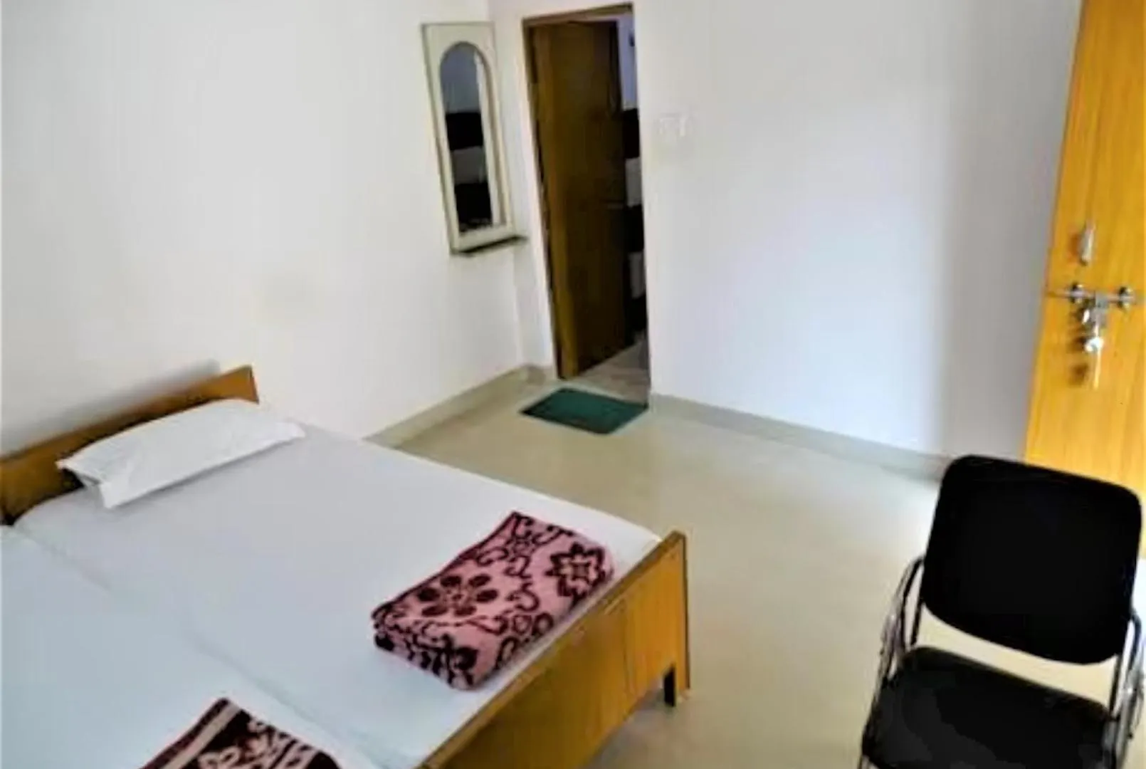 Goroomgo Teerth Guest House Varanasi Near Temple And Ganga Ghat 3*,  India