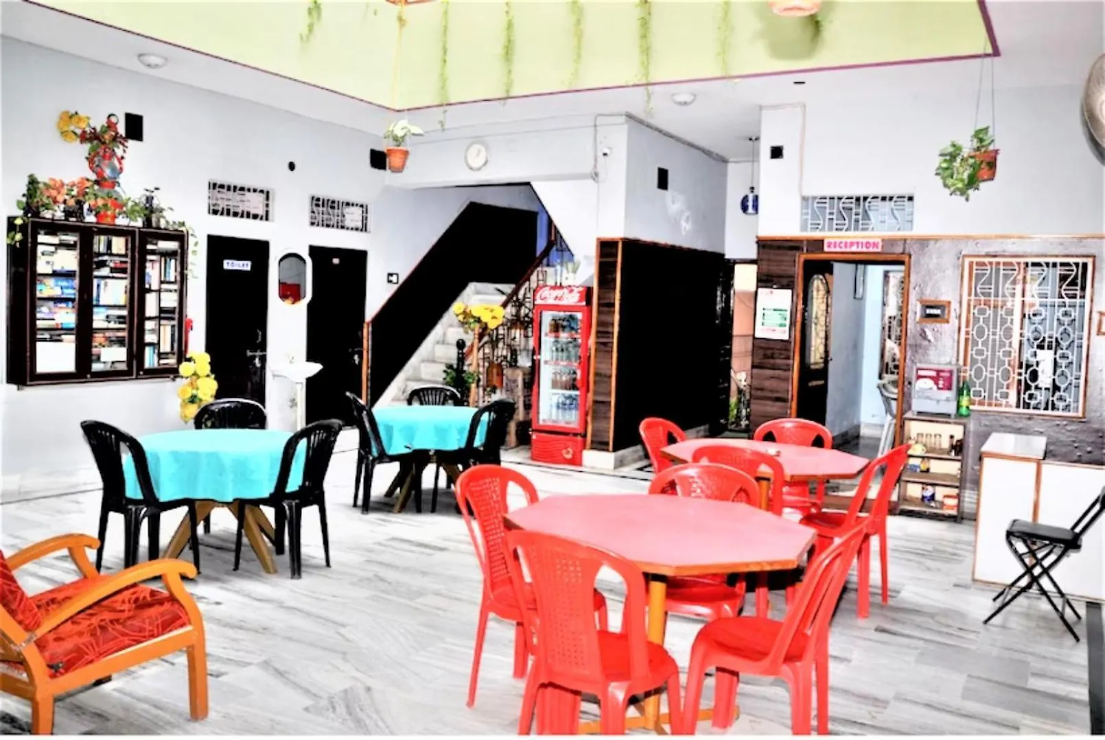 *** Hotel Goroomgo Teerth Guest House Varanasi Near Temple And Ganga Ghat India