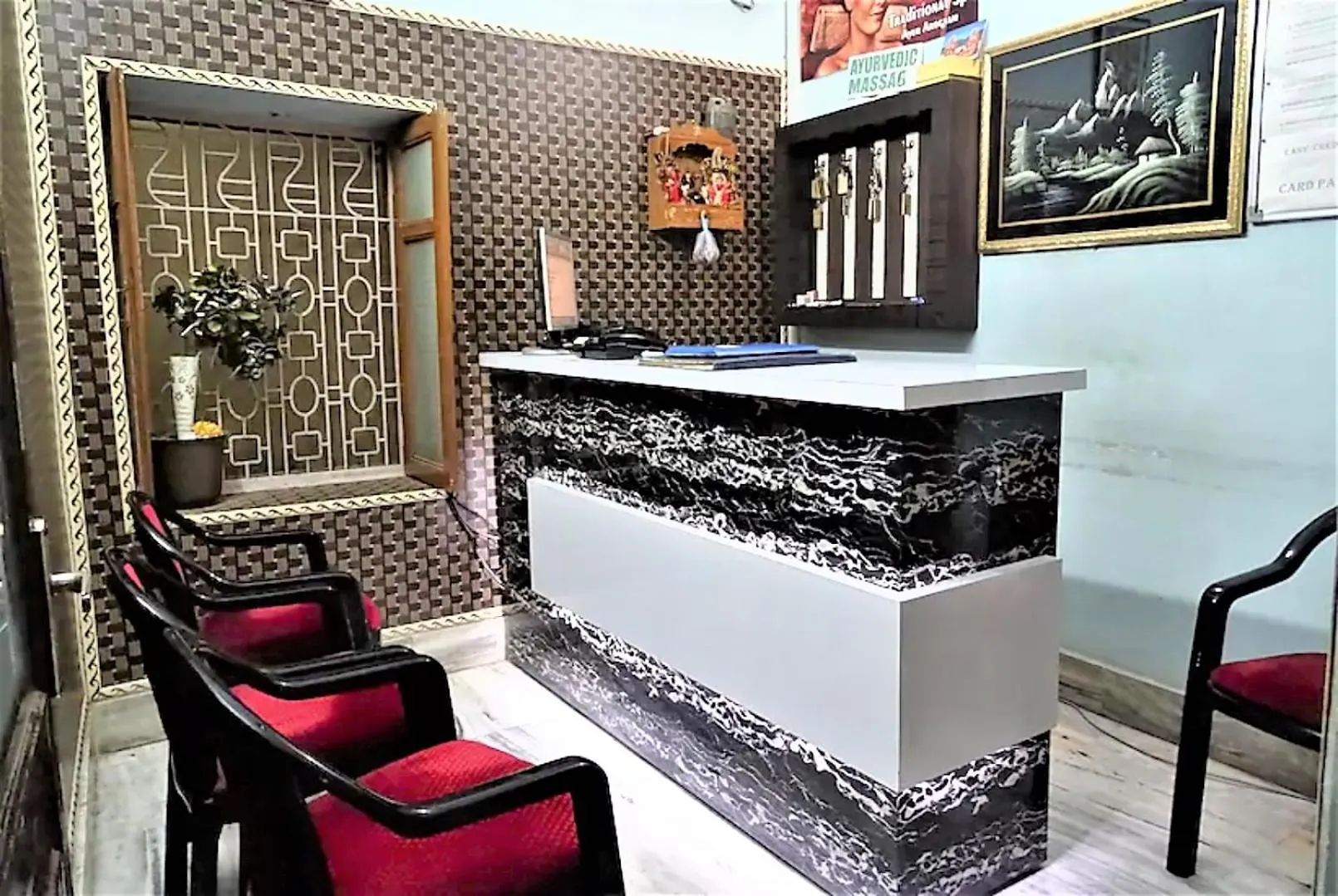 Hotel Goroomgo Teerth Guest House Varanasi Near Temple And Ganga Ghat